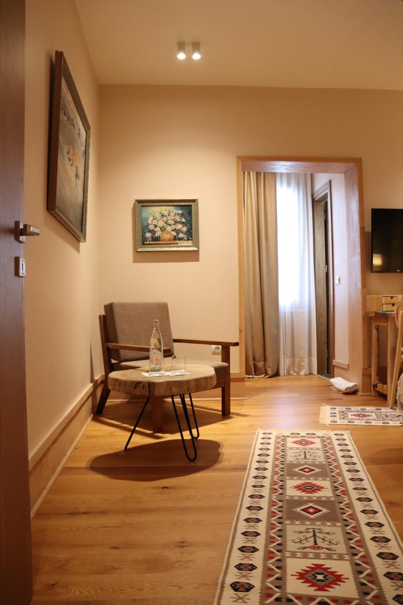 Velar Hotel Boutique Korce Zimmer foto